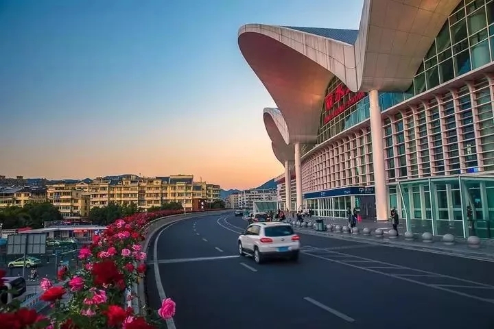 1596503080892660.jpg 640.webp.jpg