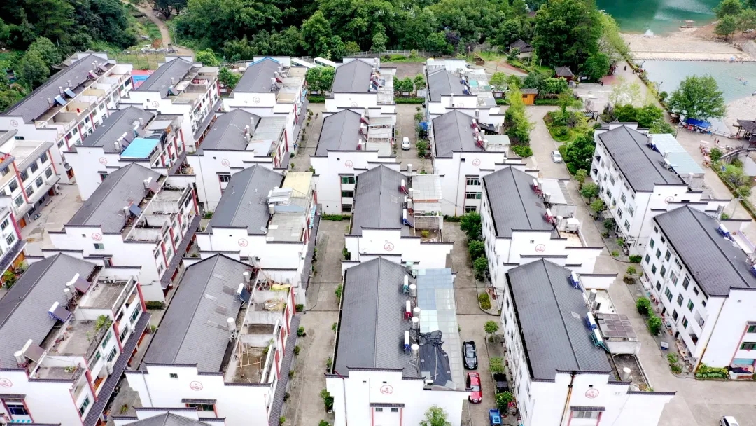 1602901125376182.jpg 4.webp.jpg